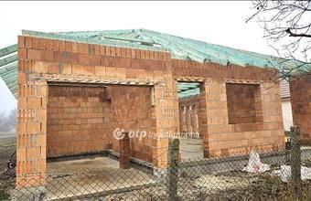 Eladó Pusztaszabolcsi családi ház hirdetés (43772442)