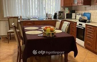 Eladó Nyíregyházai panel lakás hirdetés (66357754)