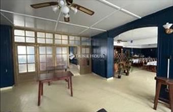 Eladó Ceglédi üzlethelyiség utcafronton hirdetés (44181452)