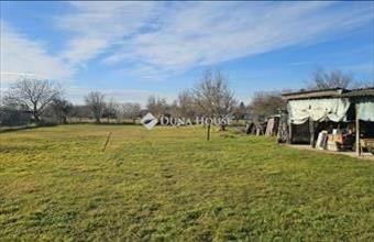 Eladó Levéli lakóövezeti telek hirdetés (46844339)