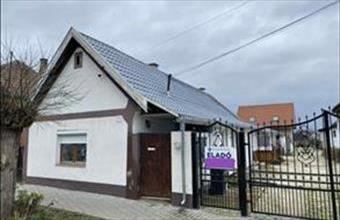 Eladó Bicskei családi ház hirdetés (32127876)