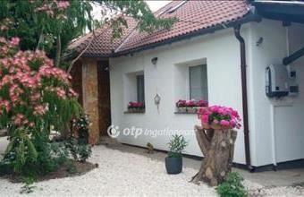 Eladó Sárszentmihályi családi ház hirdetés (23262443)