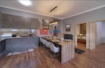 Kiadó Budapest VI. kerületi tégla lakás hirdetés (73795779)