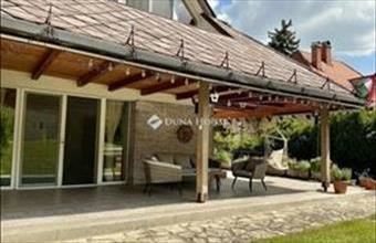 Eladó Budapest III. kerületi családi ház hirdetés (95927699)