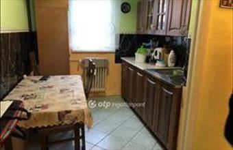 Eladó Ajkai tégla lakás hirdetés (95433834)