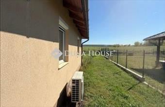 Eladó Nagytarcsai ikerház hirdetés (38815974)