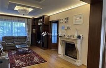 Eladó Budapest XV. kerületi családi ház hirdetés (95384329)