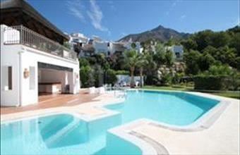 Eladó Spanyolországi sorház hirdetés (92987883)