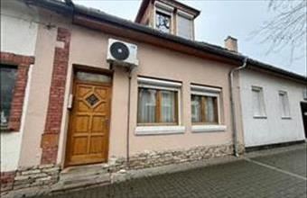 Eladó Váci tégla lakás hirdetés (46829899)