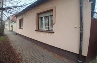 Eladó Bajai családi ház hirdetés (67788225)