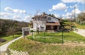 Eladó Bári családi ház hirdetés (93592315)