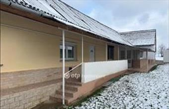 Eladó Bezedeki családi ház hirdetés (28737766)