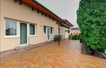 Eladó Balatonszárszói családi ház hirdetés (94535945)