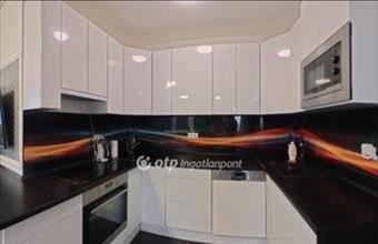 Eladó Egeri tégla lakás hirdetés (94949828)