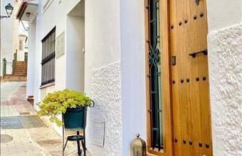 Eladó Spanyolországi sorház hirdetés (69968784)