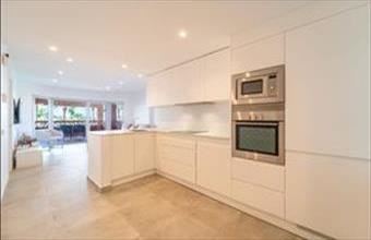 Eladó Spanyolországi tégla lakás hirdetés (63437521)