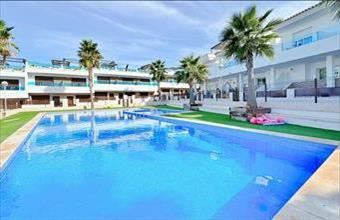 Eladó Spanyolországi sorház hirdetés (35374426)