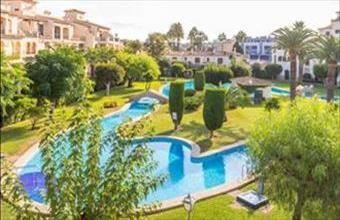 Eladó Spanyolországi sorház hirdetés (75756876)