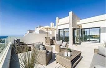 Eladó Spanyolországi sorház hirdetés (96786624)