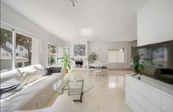 Eladó Spanyolországi tégla lakás hirdetés (99224632)