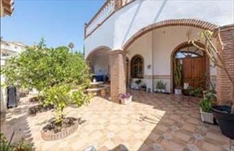 Eladó Spanyolországi sorház hirdetés (49458972)