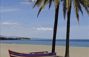 Eladó Spanyolországi sorház hirdetés (24396894)