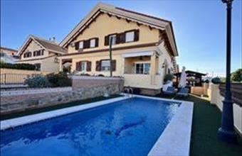 Eladó Spanyolországi ikerház hirdetés (79394447)