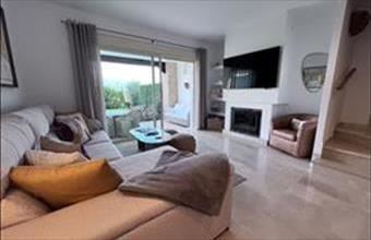 Eladó Spanyolországi sorház hirdetés (92936472)