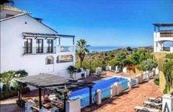 Eladó Spanyolországi tégla lakás hirdetés (23423326)