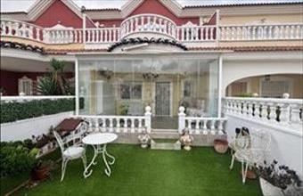 Eladó Spanyolországi sorház hirdetés (37857253)