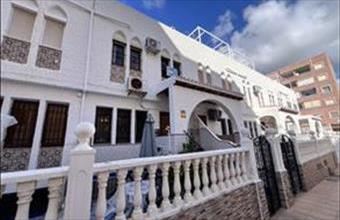 Eladó Spanyolországi sorház hirdetés (72397725)