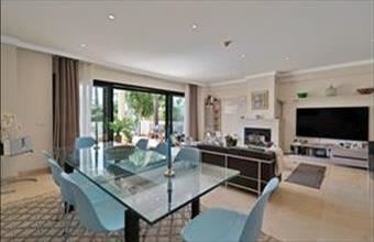 Eladó Spanyolországi sorház hirdetés (42195353)