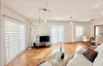 Eladó Spanyolországi tégla lakás hirdetés (74347656)