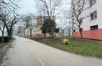 Eladó Székesfehérvári csúsztatott zsalus lakás hirdetés (91513542)