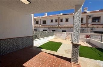 Eladó Spanyolországi sorház hirdetés (35387349)