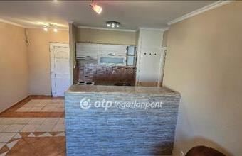 Eladó Szolnoki panel lakás hirdetés (42961232)