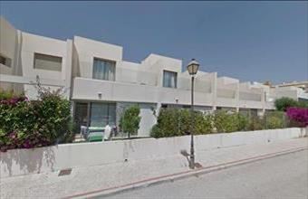 Eladó Spanyolországi sorház hirdetés (35543474)