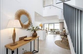 Eladó Spanyolországi sorház hirdetés (24128348)