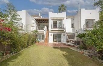 Eladó Spanyolországi sorház hirdetés (77699894)