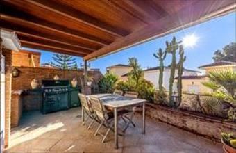 Eladó Spanyolországi sorház hirdetés (84527968)