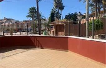 Eladó Spanyolországi sorház hirdetés (64389841)