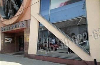 Kiadó Komáromi egyéb üzlethelyiség hirdetés (98677646)