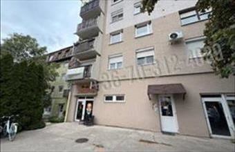 Eladó Tatai panel lakás hirdetés (23239545)