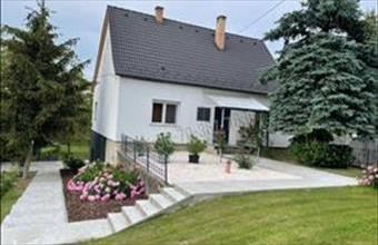 Eladó Neszmélyi családi ház hirdetés (45232545)