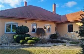 Eladó Tatai családi ház hirdetés (49935942)