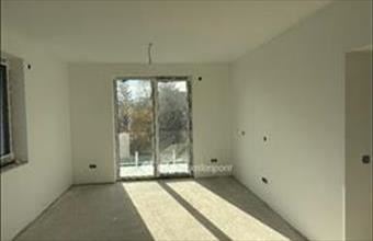 Eladó Balatonakarattyai tégla lakás hirdetés (59885974)