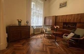 Eladó Budapest V. kerületi tégla lakás hirdetés (32123271)