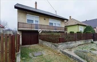 Eladó Ácsi családi ház hirdetés (32649962)