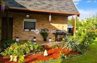 Eladó Bugyi családi ház hirdetés (55754793)