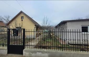 Eladó Albertirsai családi ház hirdetés (61485352)